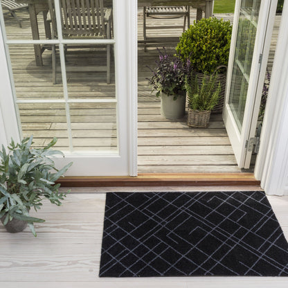 GULVMÅTTE 60 x 90 CM - LINES SORT/GRÅ